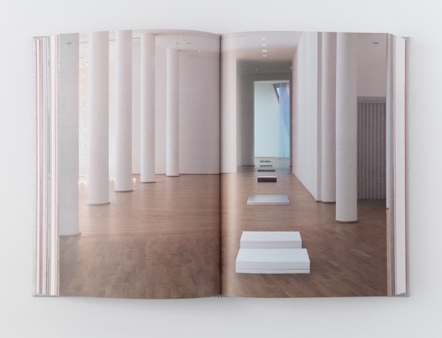 FELIX GONZALES-TORRES / Specific Objects Without Specific Form